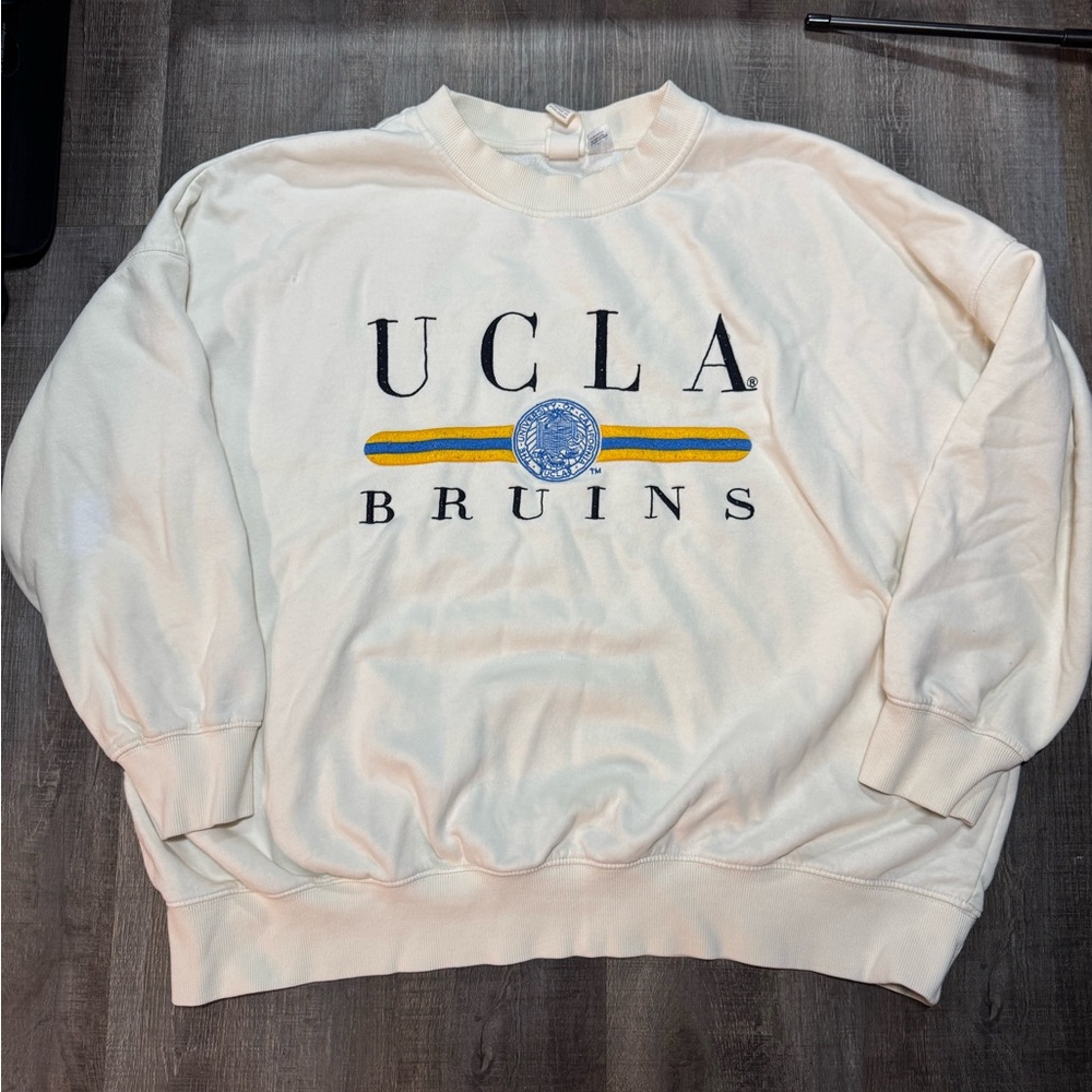 H&M UCLA BRUINS‎ vintage style crew